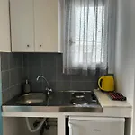 Livadia מלון דירות *