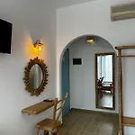 Livadia פארוס