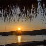 Livadia מלון דירות