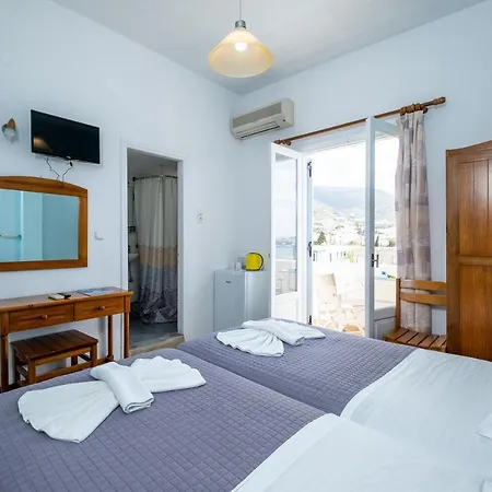 Livadia * Parikia (Paros)