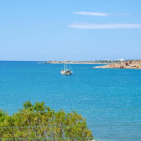 Livadia アパートホテル