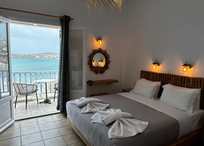 Livadia * パロス島