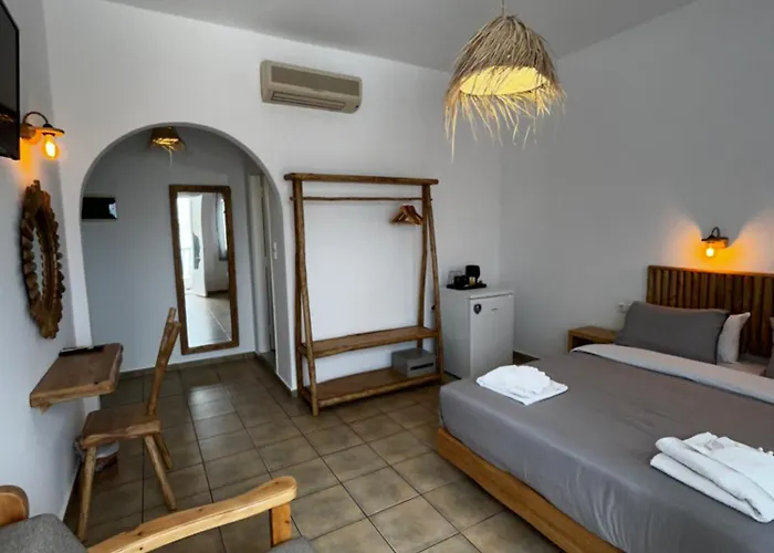 Livadia アパートホテル *