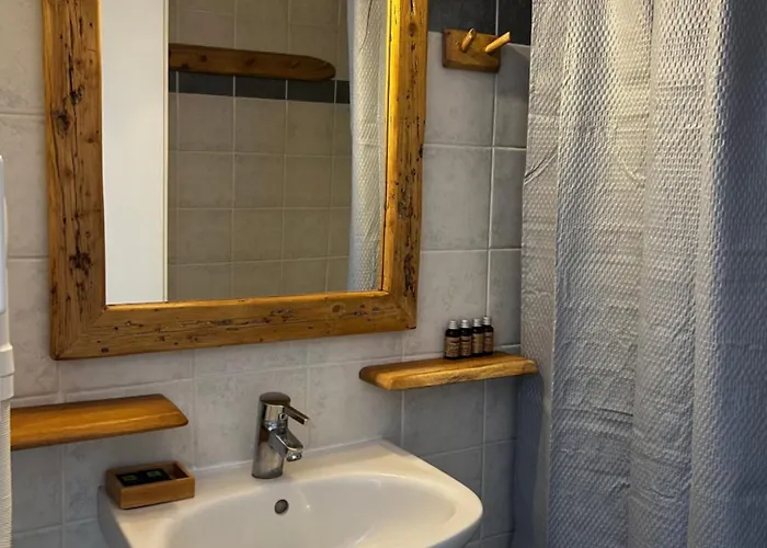 Livadia アパートホテル *