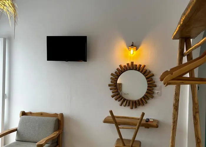 Livadia アパートホテル