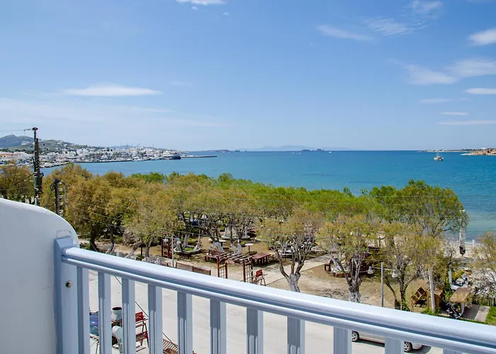 Livadia アパートホテル