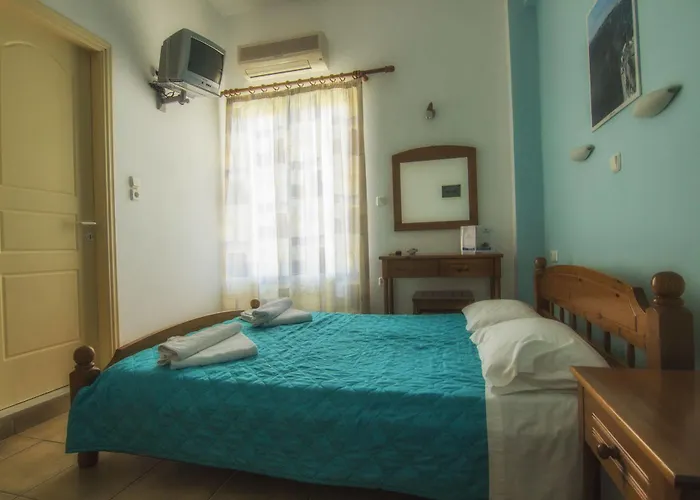 Livadia アパートホテル パロス島