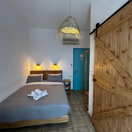 Livadia Aparthotel