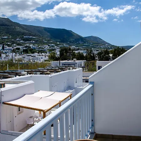 Livadia מלון דירות *