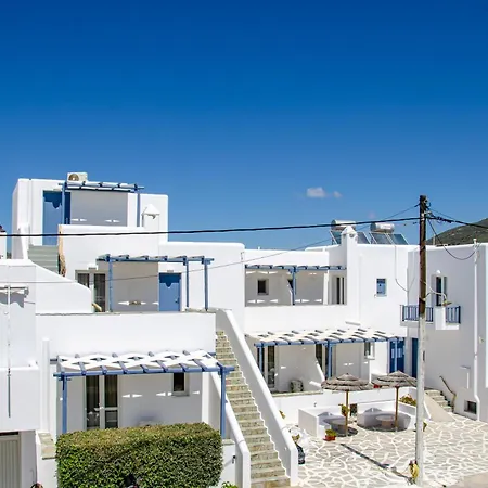 Livadia מלון דירות *