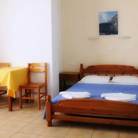 מלון דירות Livadia פארוס